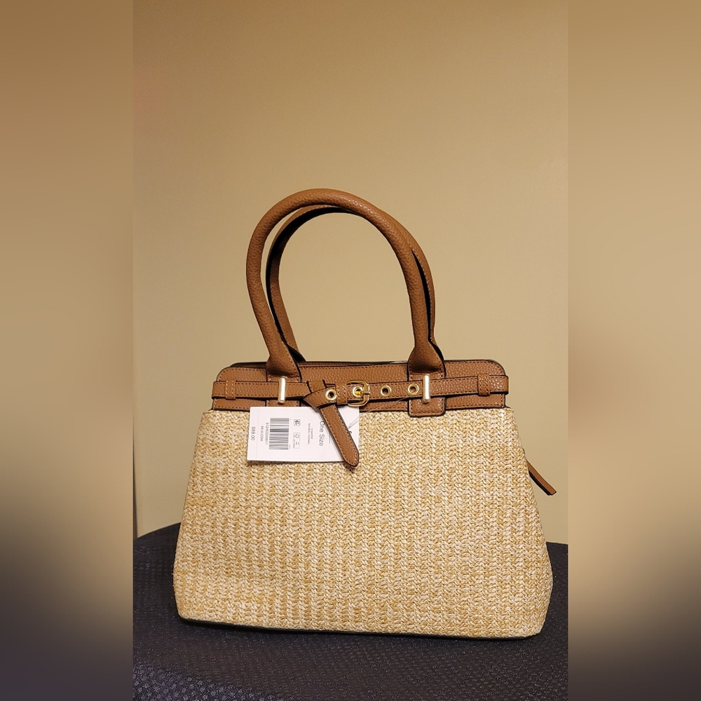 Elegant Tan and Cream Women's Handbag